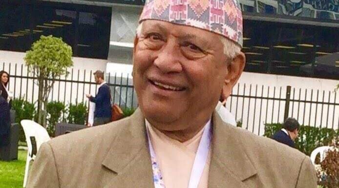 प्रतिनिधिसभाका जेष्ठ सदस्य केसीले केहि समय पछि पद तथा गोपनीयताको शपथ लिँदै