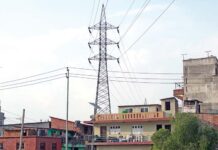 मुलुक भरी नै हाइटेन्सन लाइनमुनि घरैघर