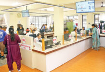 सरकार फेरिए संगै अधिकांश सरकारी कार्यलयमा कर्मचारीहरुको सेवा शैली पनि फरिदै गयो