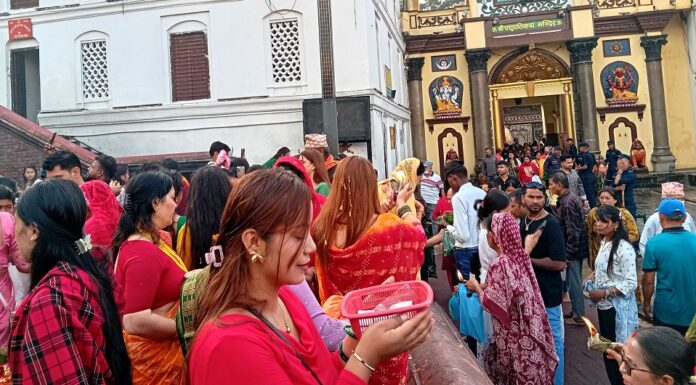 साउनको पहिलो सोमबार पशुपतिमा भक्तजनहरुको अपार घुइँचोः सदस्य सचिव र्तिथश्रेष्ठ